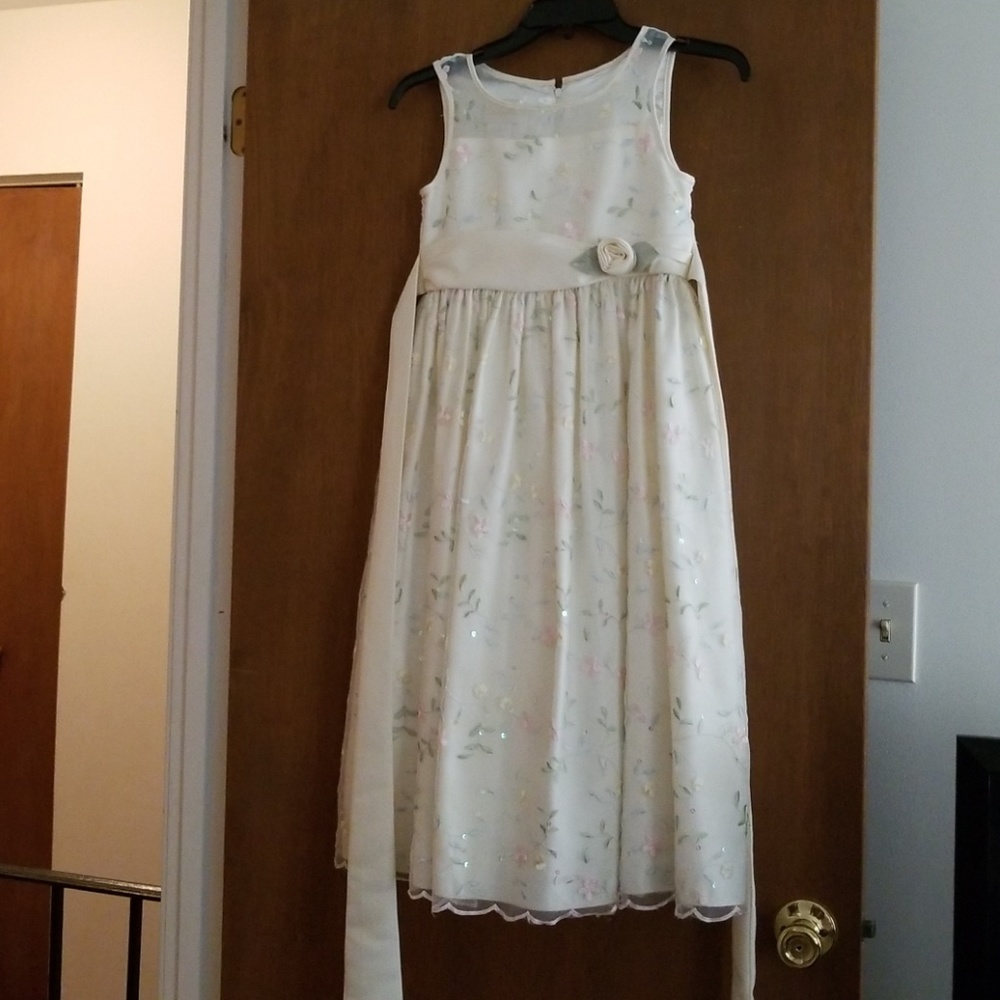 Girl's dress